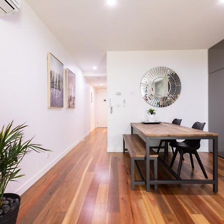 Experience Port Melbourne Apartment Exterior photo