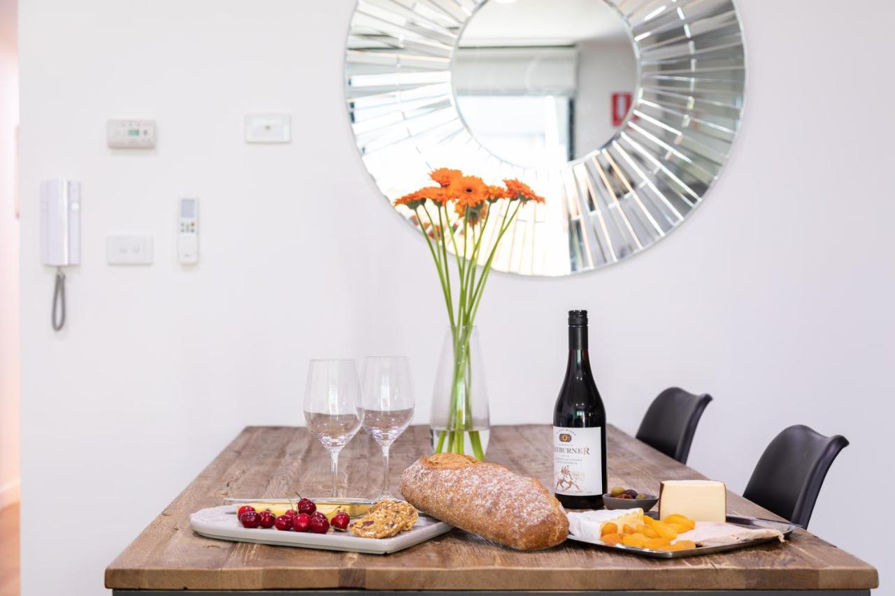 Experience Port Melbourne Apartment Exterior photo