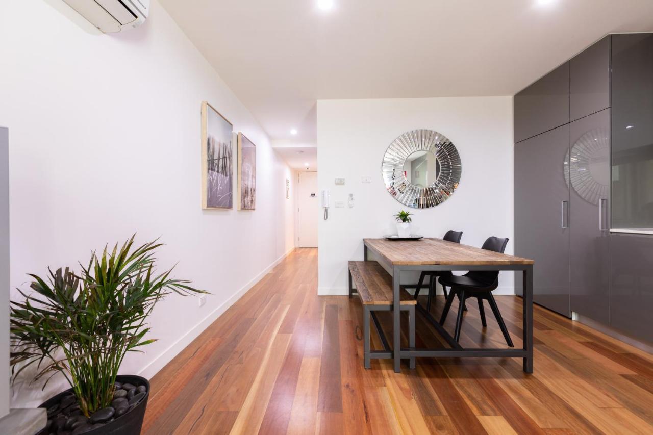 Experience Port Melbourne Apartment Exterior photo